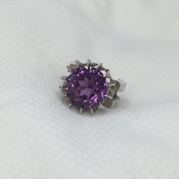 COPY - Handcrafted Gothic Color-Changing Sapphire Ring - Sz 5 - Over 6cts - Ste… - Picture 4 of 16